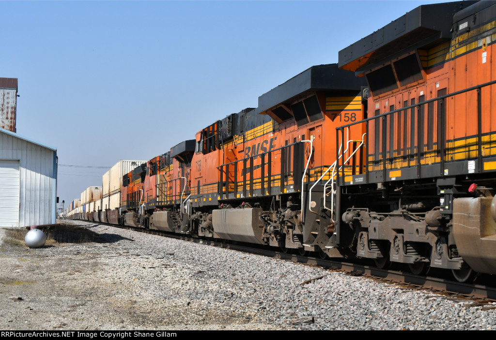 BNSF 7158 Roster shot.